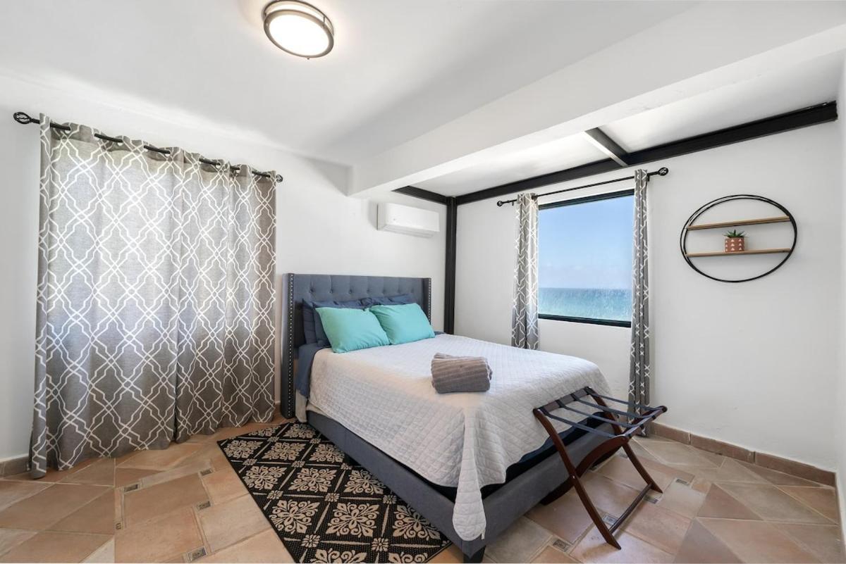 4 Bedroom Kikita Beach Villa Oceanfront W Pool Dorado Exterior foto